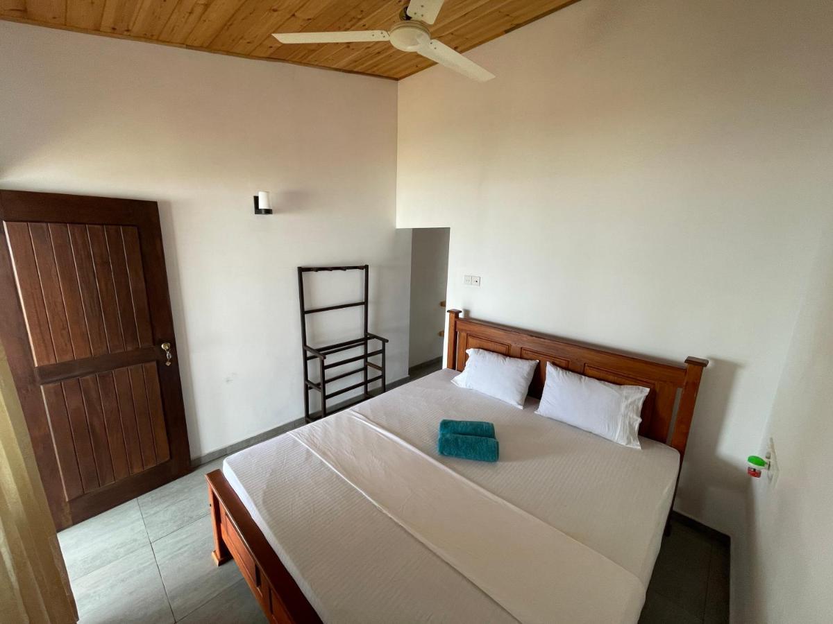 Saman Beach Guest House Bussa Exterior photo