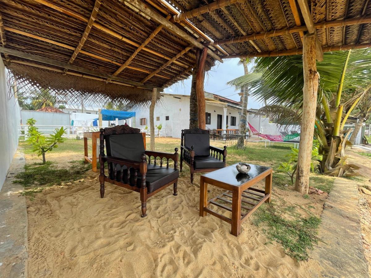 Saman Beach Guest House Bussa Exterior photo