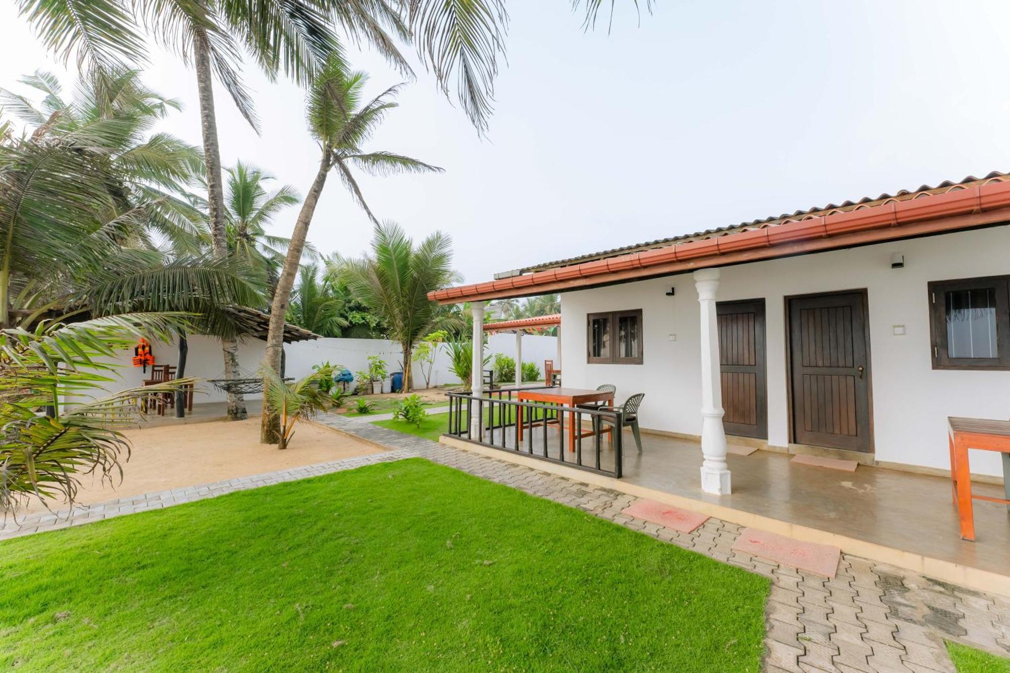 Saman Beach Guest House Bussa Exterior photo