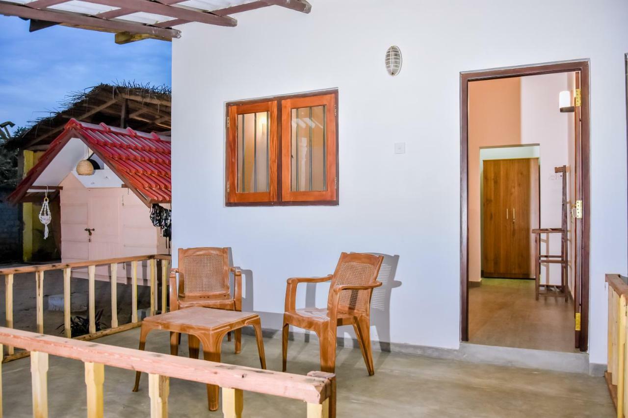 Saman Beach Guest House Bussa Exterior photo